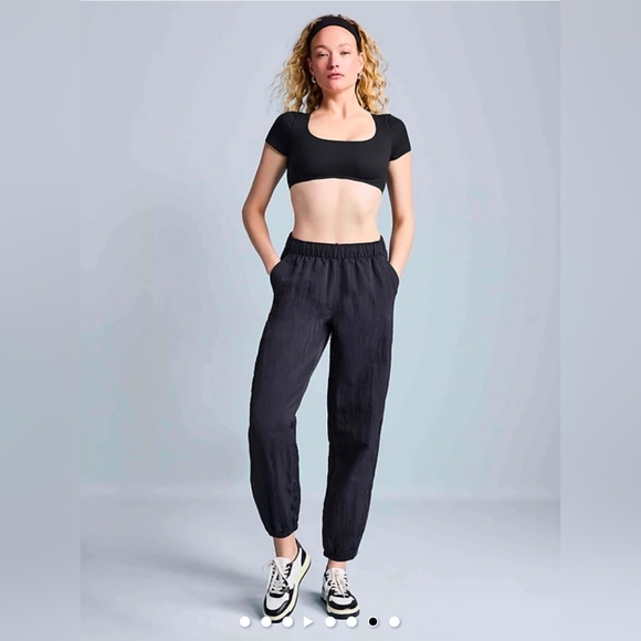 Athleta Womens Jogger Black Pursuit Mid Rise Zip Ankle UPF 40+ Athleisure Medium - Picture 5 of 7